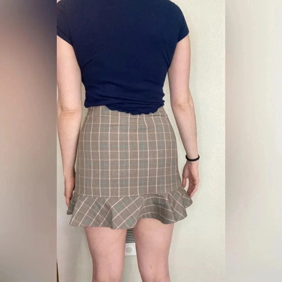 Aritzia Sunday Best Astala Skirt Plaid Gray Size 8 - Picture 3 of 6